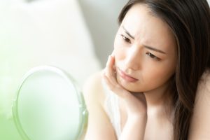 ニキビがあるのに顔脱毛しても大丈夫?
